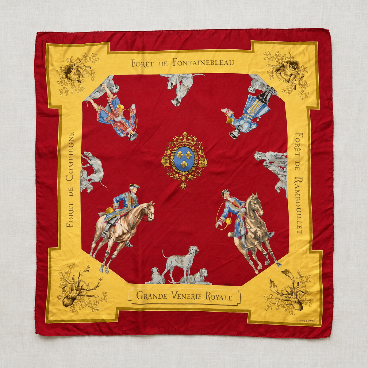 HERMÈS — GRANDE VÉNERIE ROYALE SILK SCARF