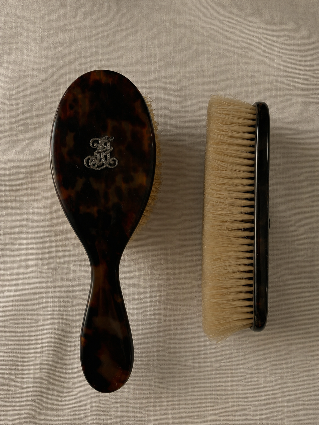 Edwardian Tortoiseshell Clothes Brush
