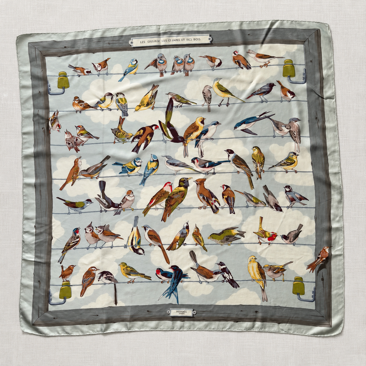 HERMÈS — LES OISEAUX DES CHAMPS ET DES BOIS SILK SCARF